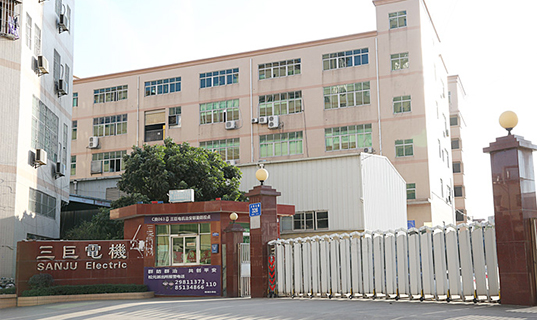 <b>信息技術打開散熱市場新空間，三巨電機拾級而上驅動發(fā)展</b>